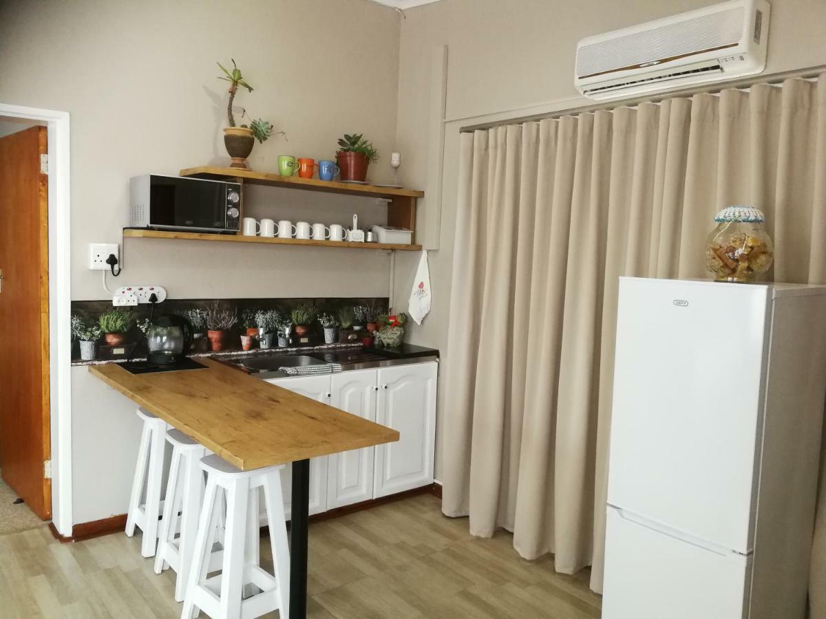 Aalkie'S Dream Apartment Свелендам Екстериор снимка